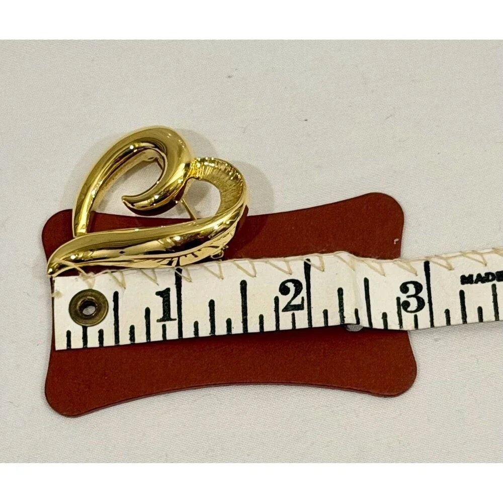 Vintage Napier Gold Tone Open Heart Brooch